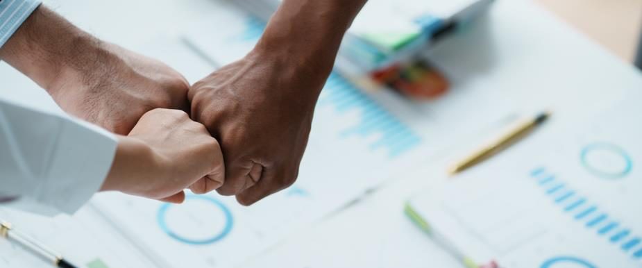 A handshake over campaign analytics